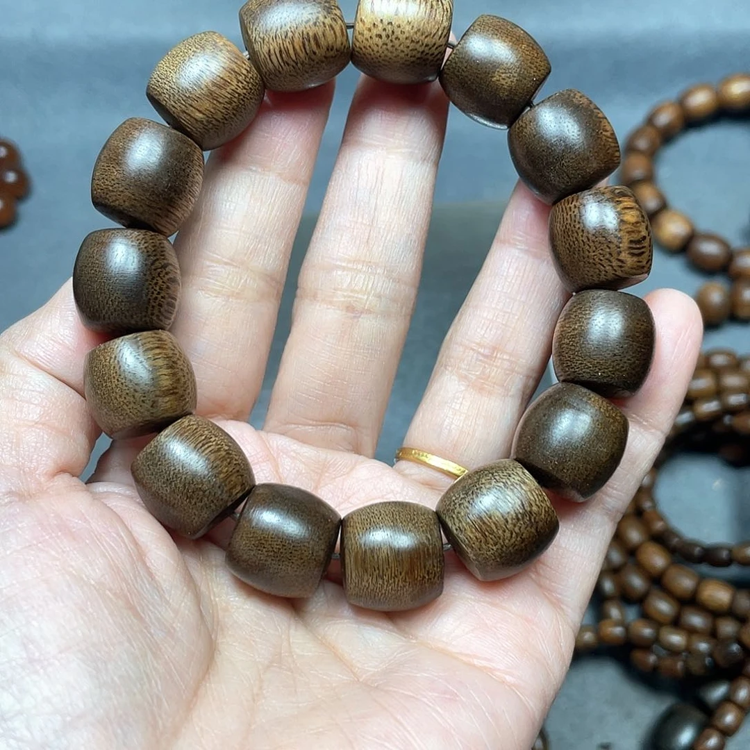 沉香手串柱*芽庄白棋1.4