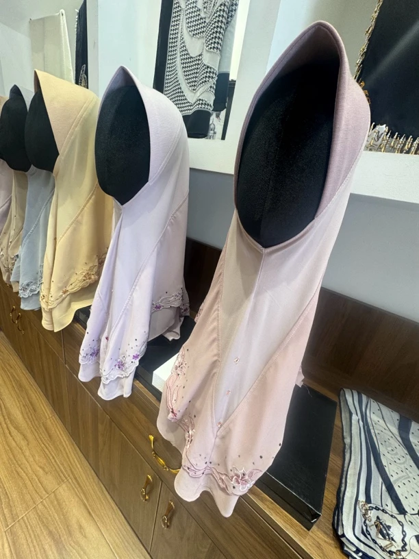 马来款刺绣大套头