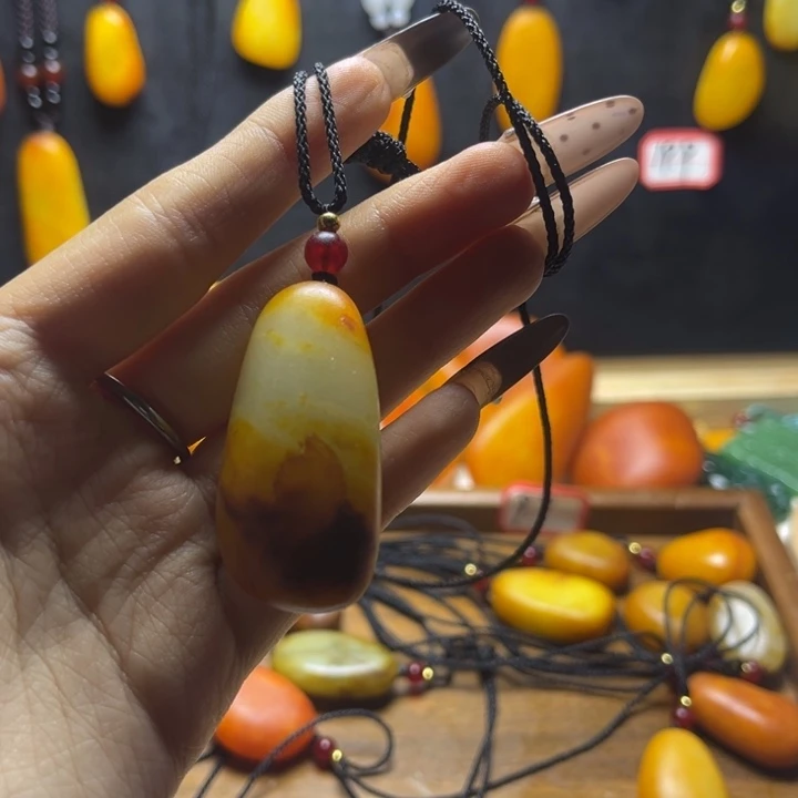 煜***峥未镶嵌和田玉（糖玉）珠宝半成品