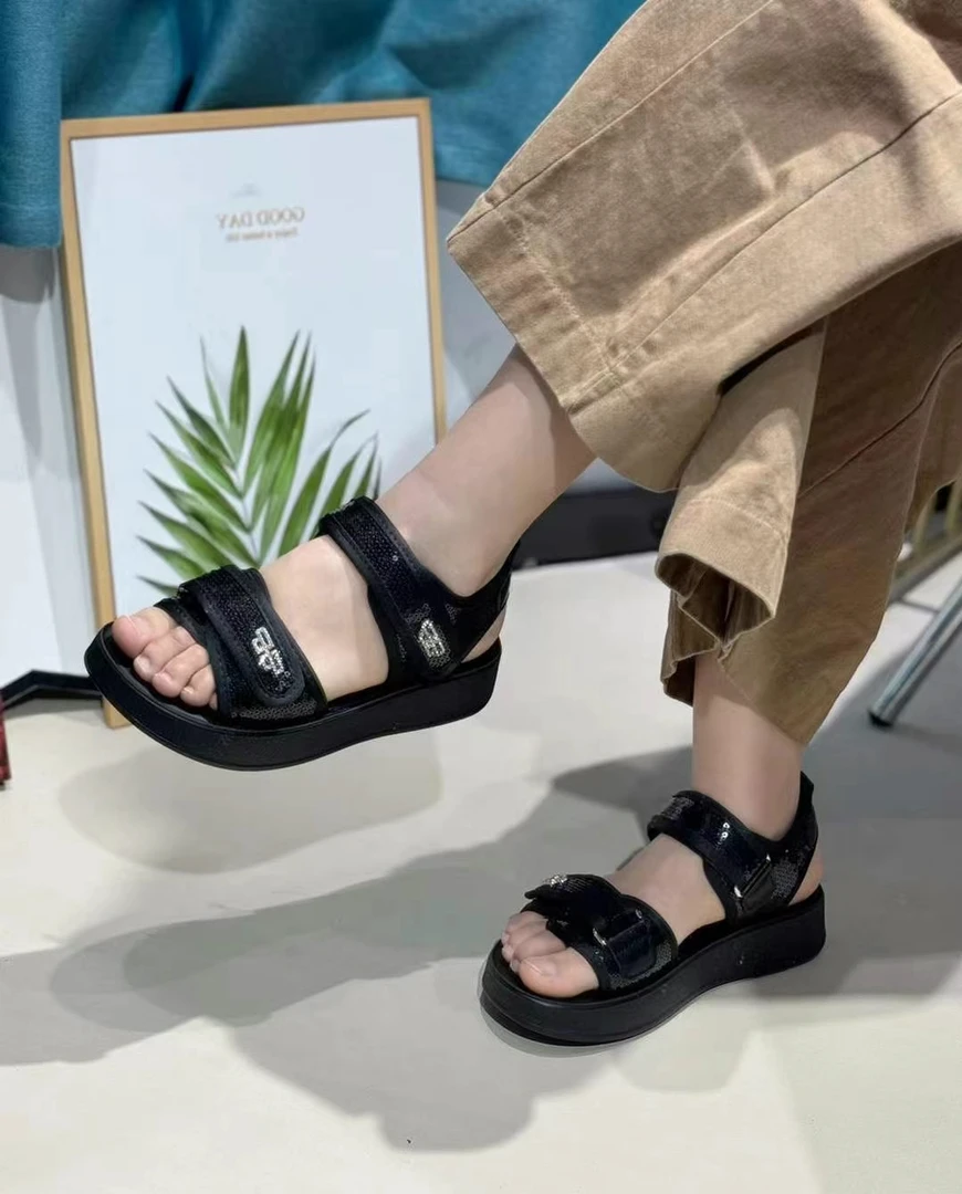 罗马鞋休闲风魔术贴时装凉鞋平底厚底沙滩鞋女款舒适学生时尚百搭