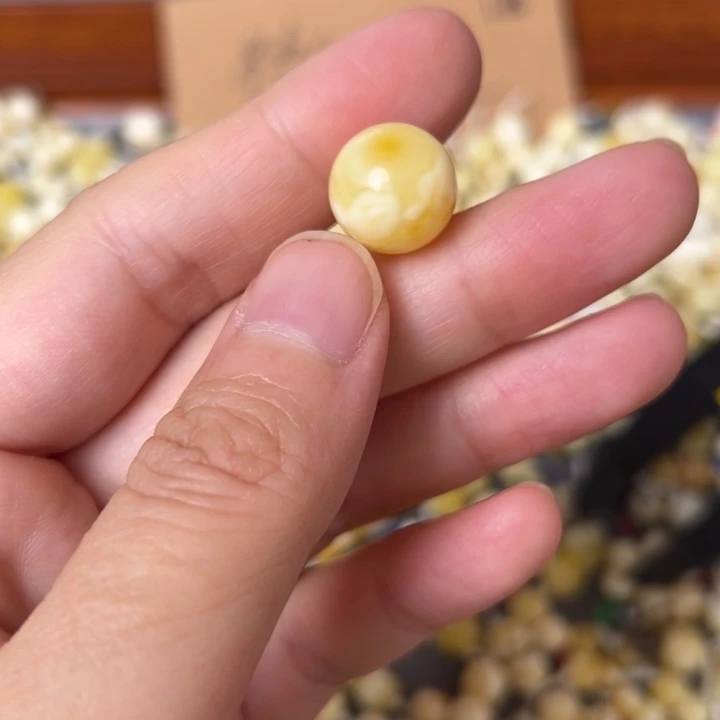 蜜蜡未镶嵌裸石12.8