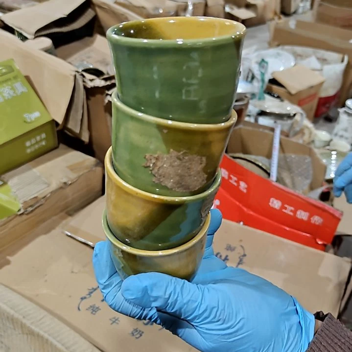 摆件盘子碗茶壶啥都有