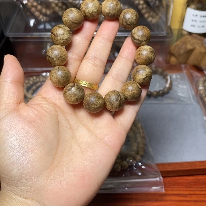 沉香碎屑沉香菩萨棋17mm26.2克