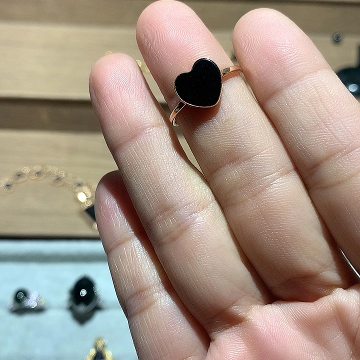 翡翠18K金镶嵌戒指爱心女戒
