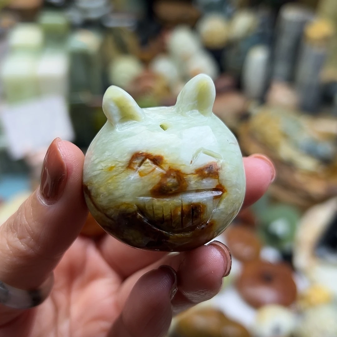 岫玉未镶嵌颈饰辽阳料龙猫