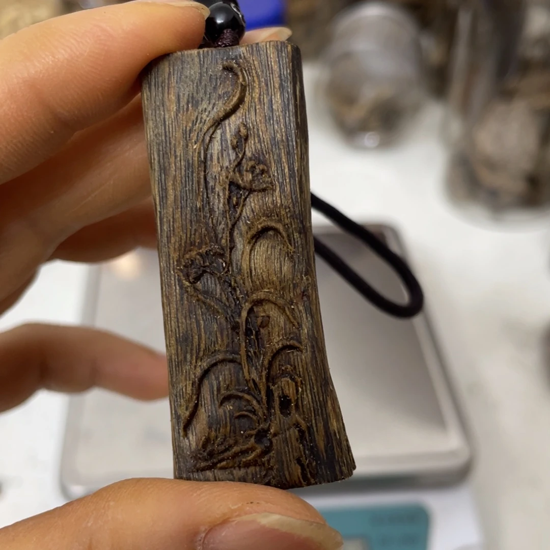 摆件沉香棋楠吊坠10克