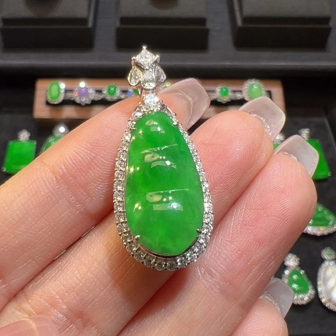 翡翠颈饰18K金镶嵌收到货48小时鉴赏期