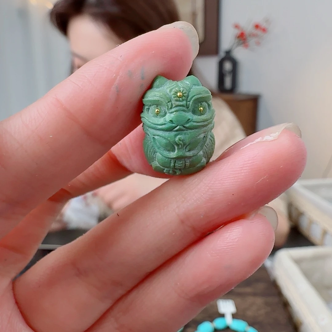 绿松石未镶嵌挂件