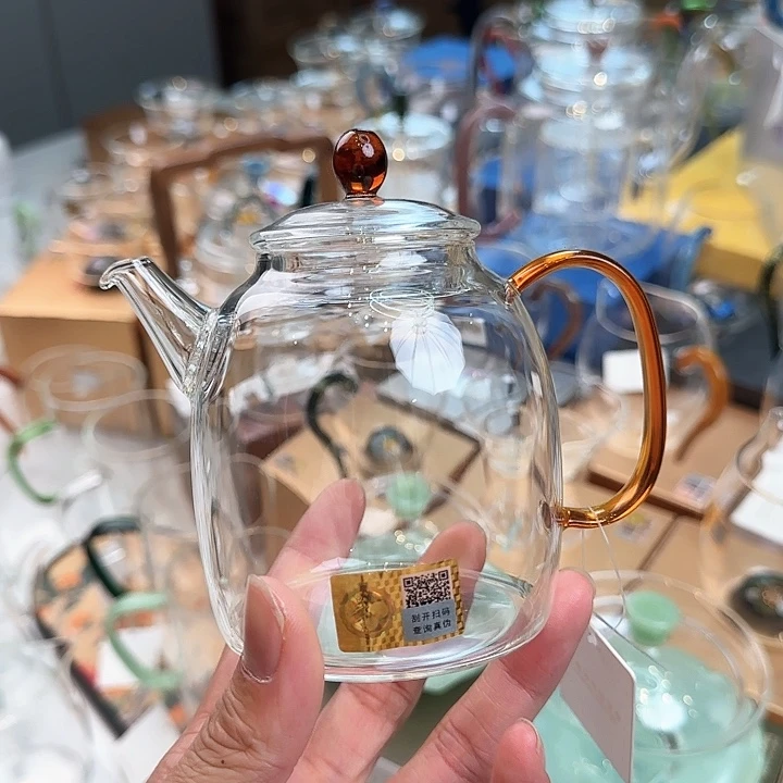 禾器琥珀色宴臣壶