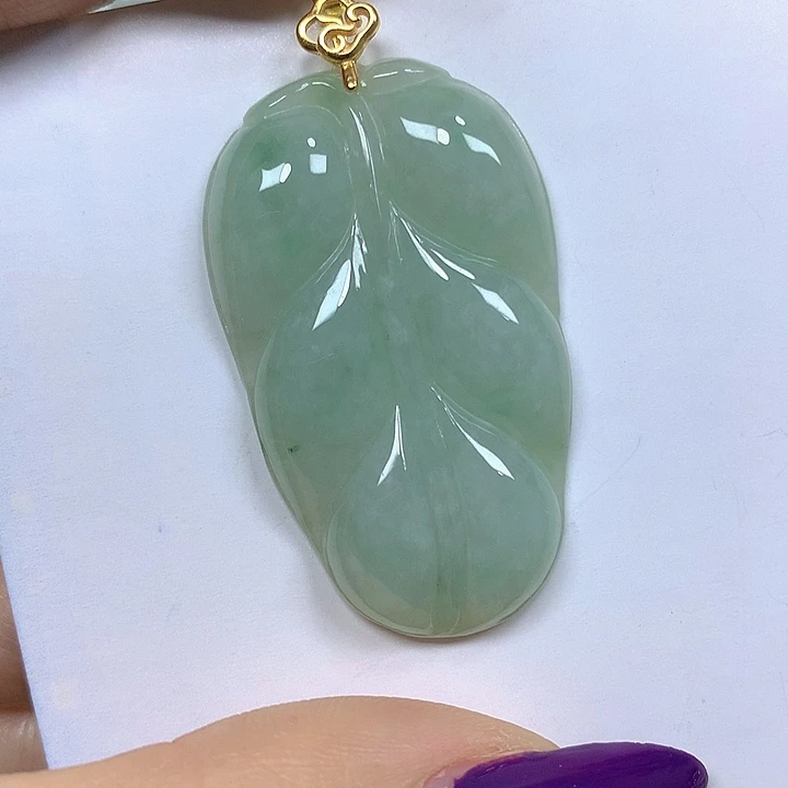 翡翠未镶嵌颈饰挂件