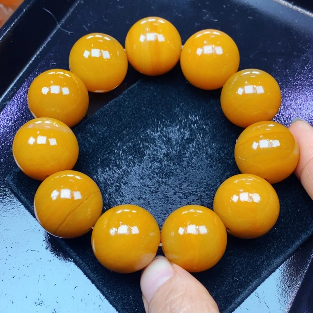 未镶嵌石英质玉（黄龙玉）颈饰