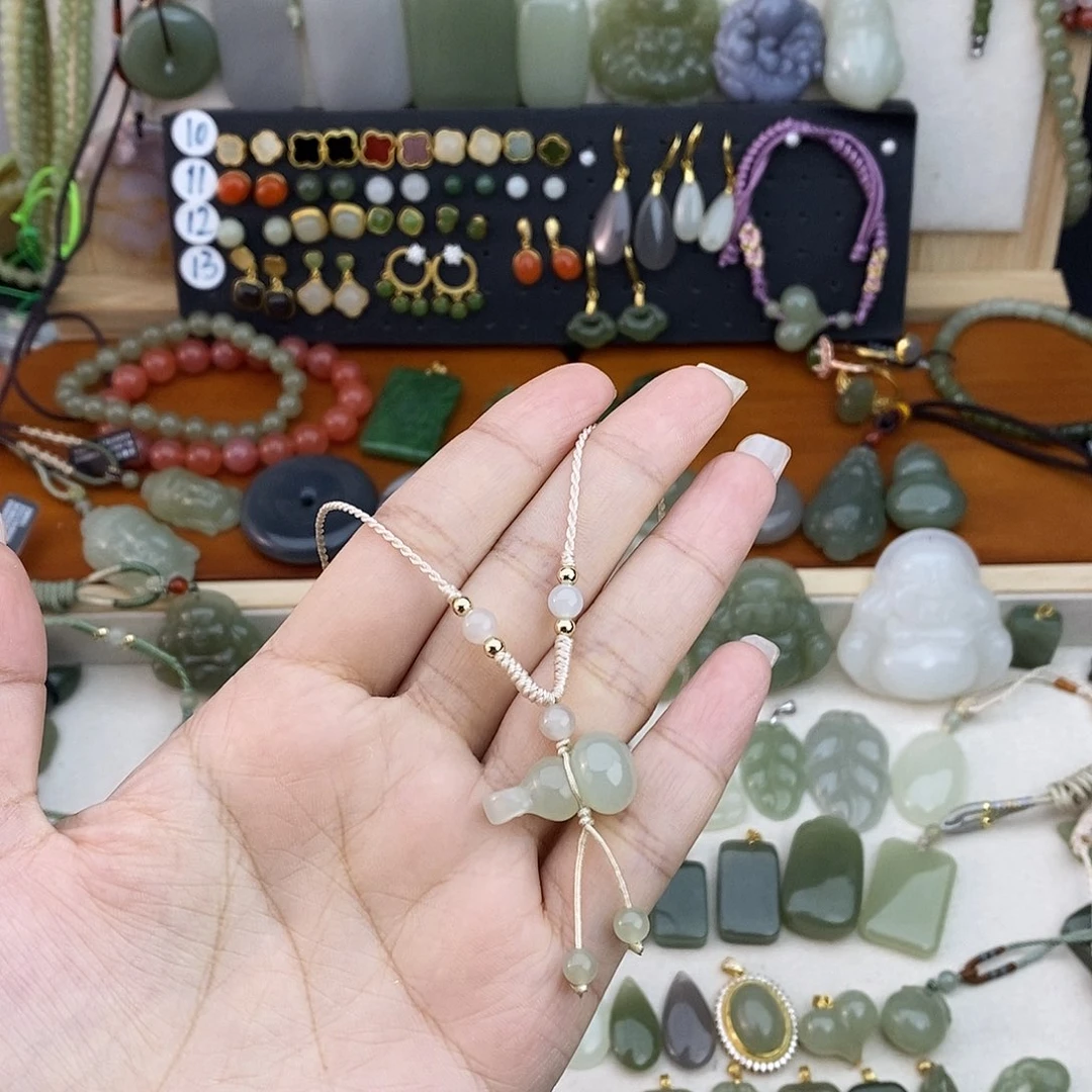 和田玉未镶嵌吊坠(不含链)