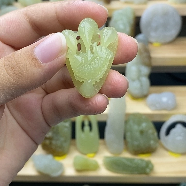 未镶嵌和田玉挂件