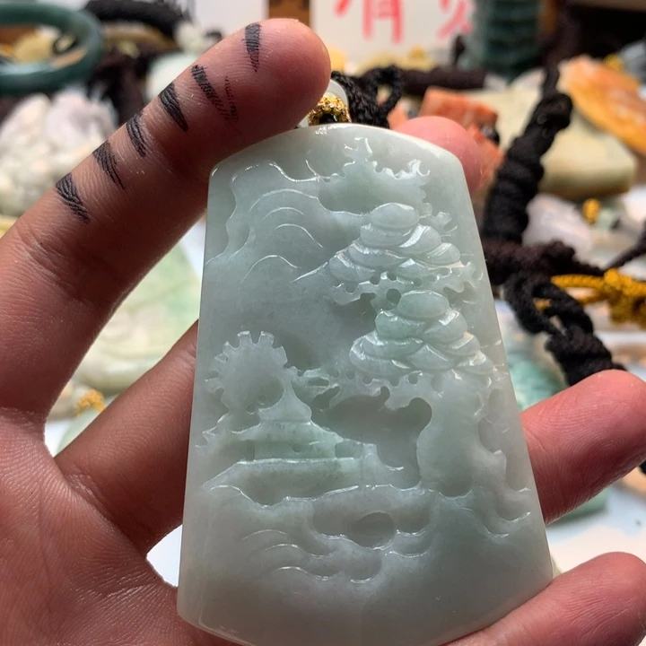翡翠未镶嵌颈饰保真天然a货翡翠