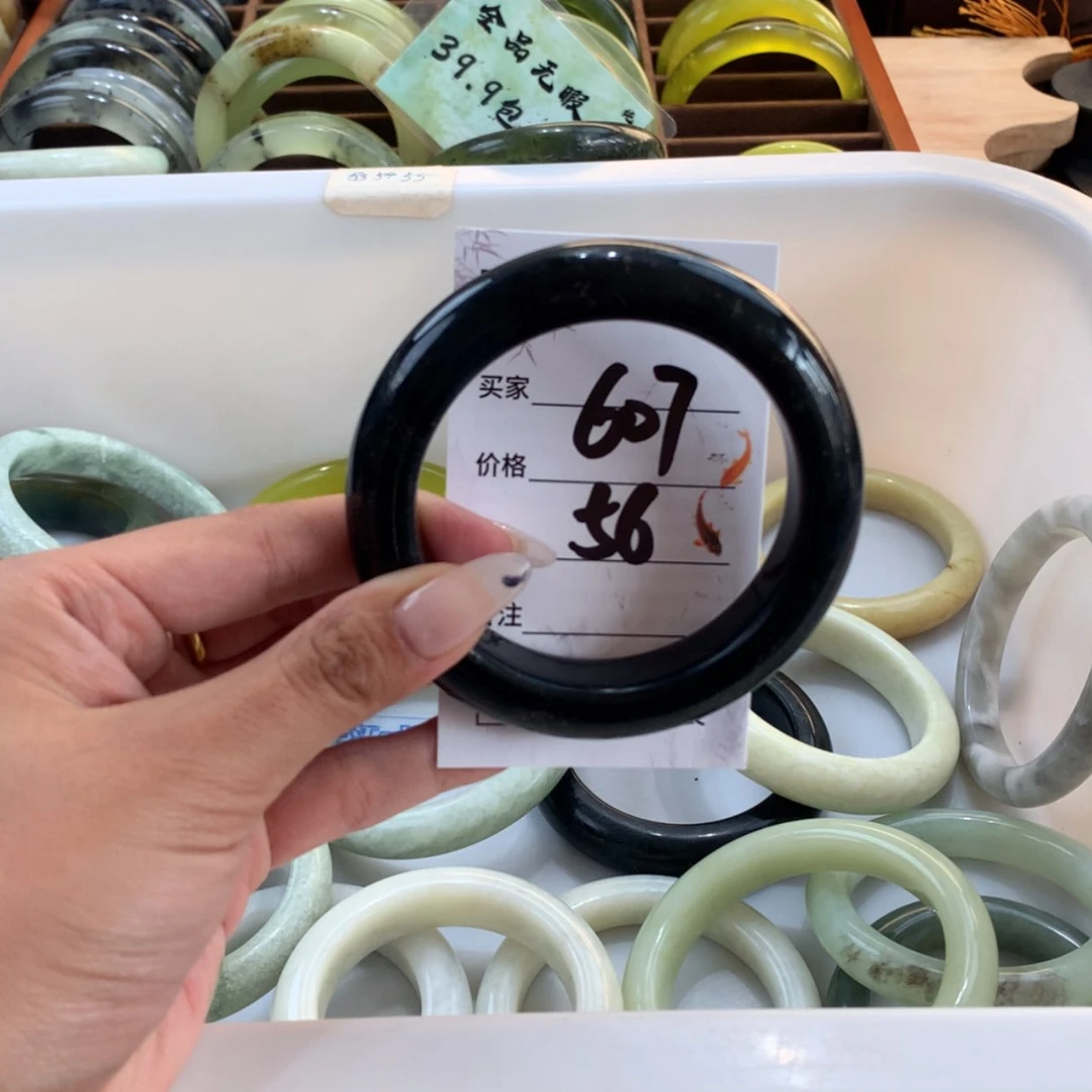 【闪购商品】蛇纹石玉未镶嵌手镯
