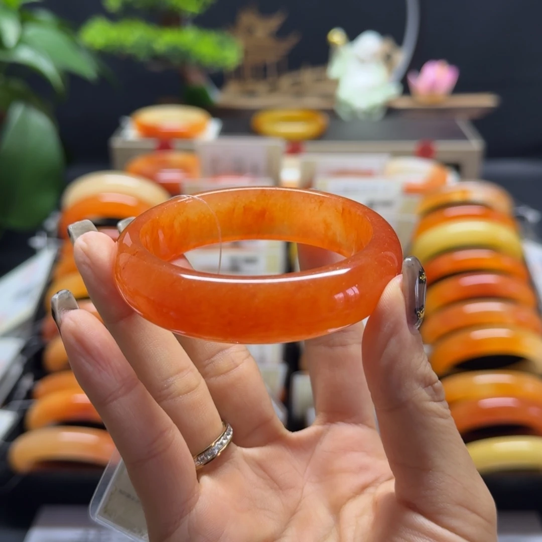 温***制石英质玉（黄龙玉）未镶嵌手链