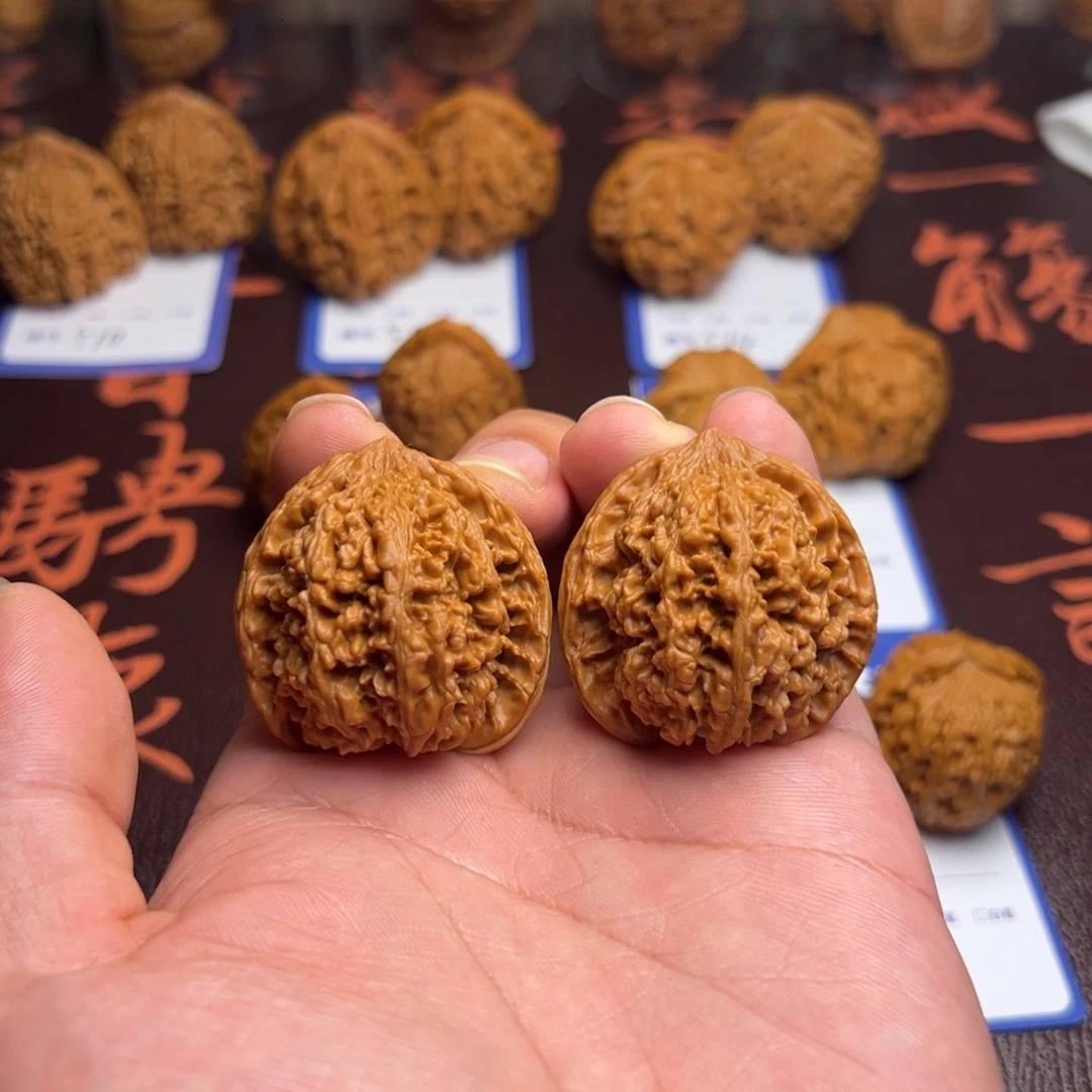 牛***茶文玩核桃把件509满天星39尺