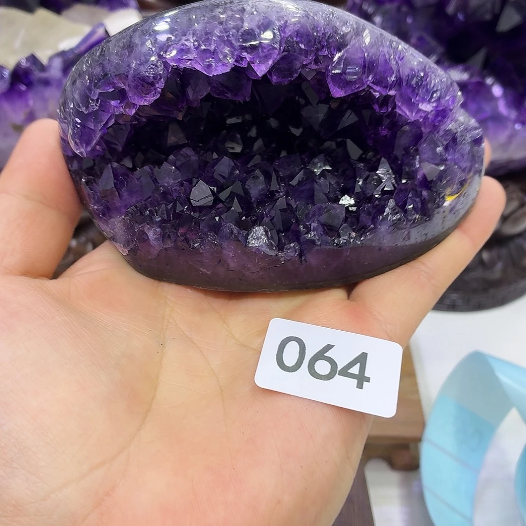 未镶嵌水晶大型摆件（非配饰）