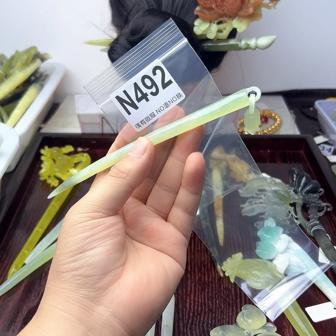 蛇纹石玉合金发饰奶****菜