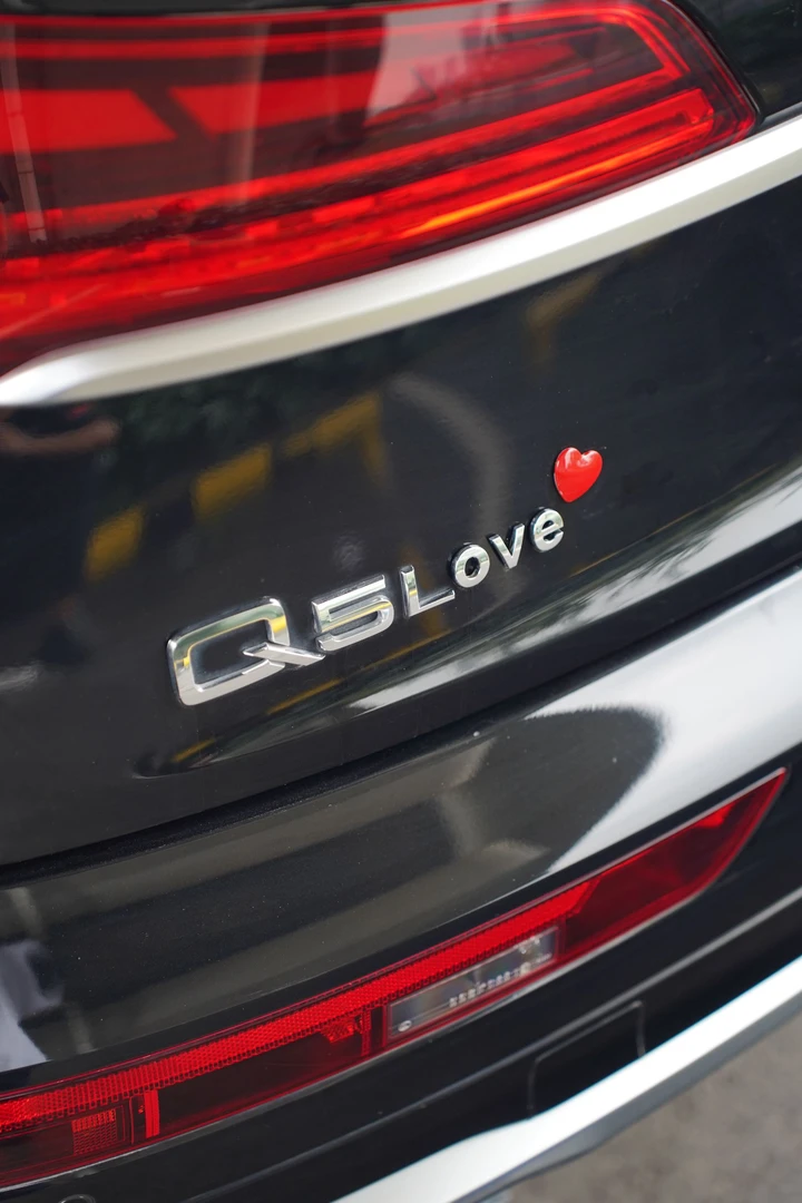 奥迪全系创意LOVE字母贴爱心ove车尾标贴Q5L/A4L/A6L/Q2L/A3L/A7L