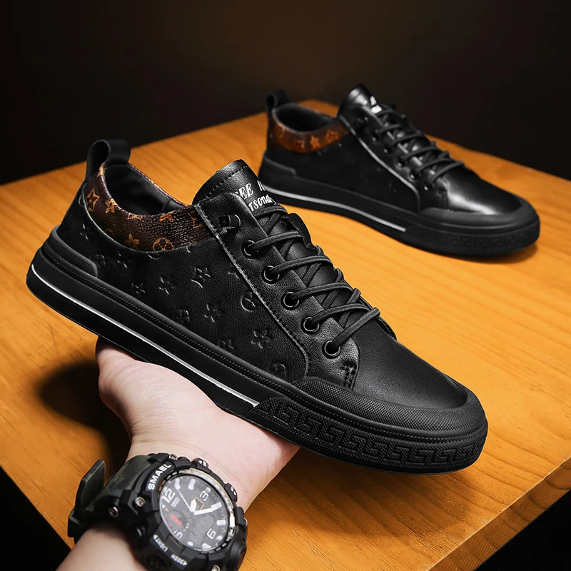 欧洲站男鞋新款真皮潮流四季休闲鞋软底百搭小黑皮鞋秋冬时尚板鞋