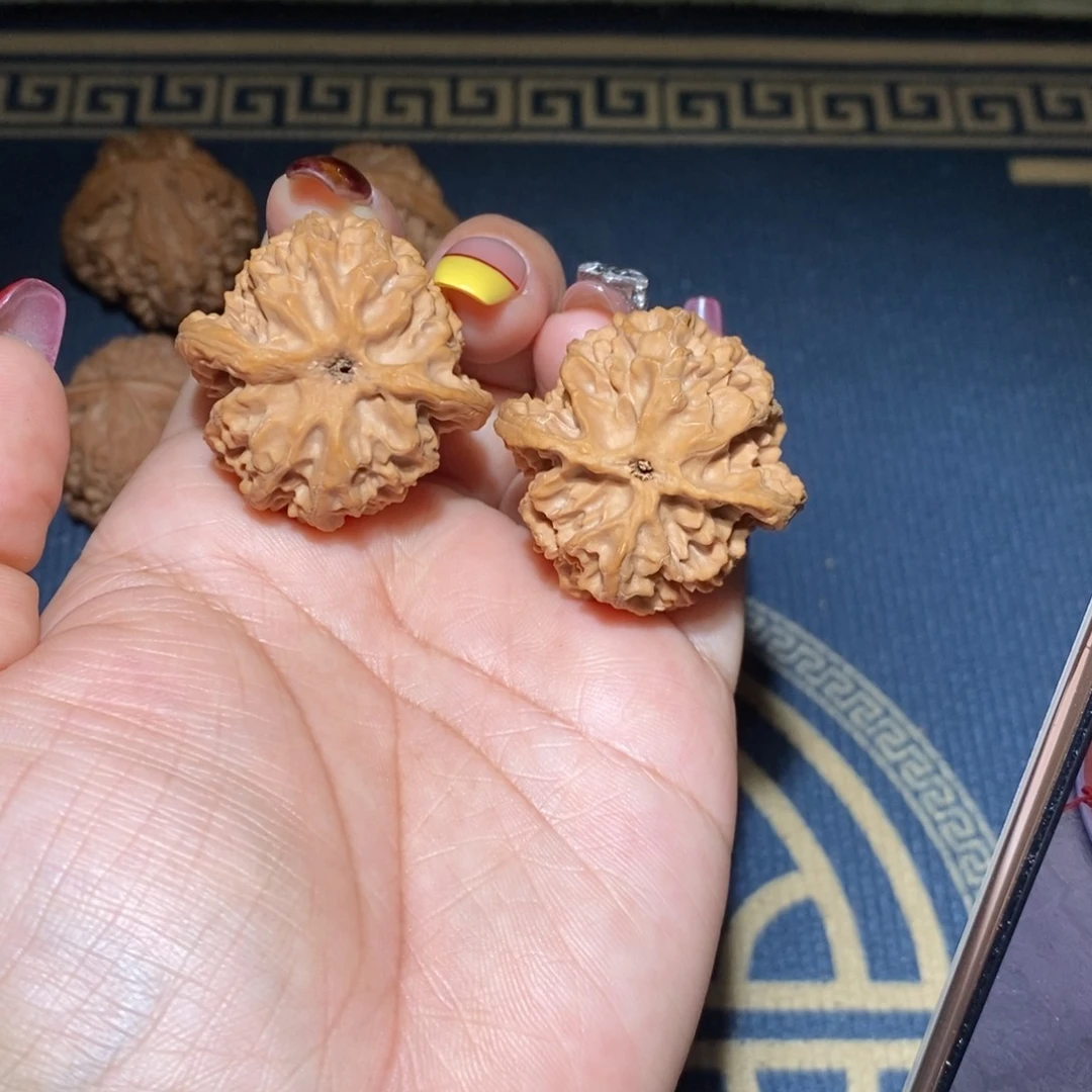 文玩核桃吊坠36尺全品苹果园