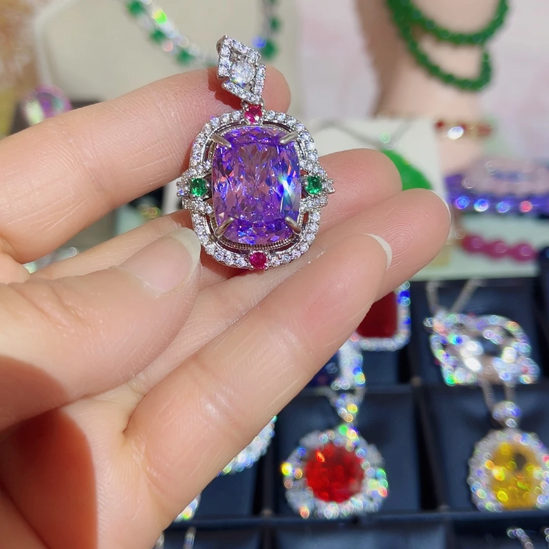 合金璀璨夺目耀眼