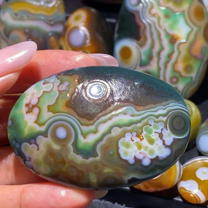 玛瑙/玉髓未镶嵌珠宝奇石40