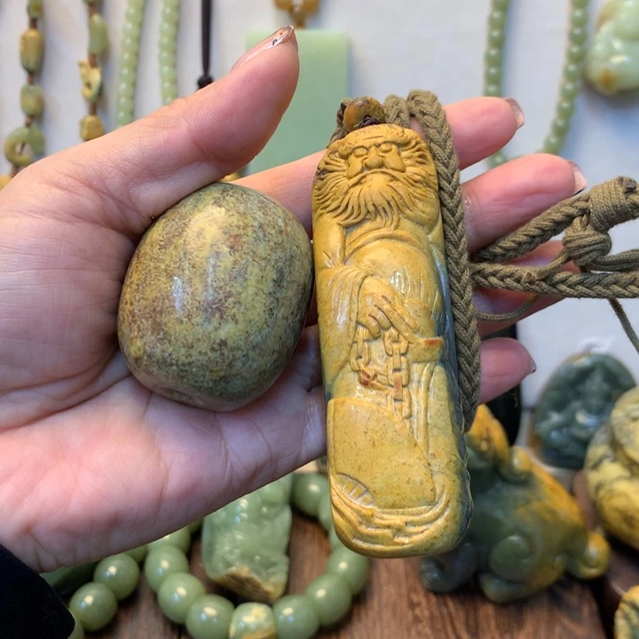 一***好岫岩河磨玉（透闪石质玉）未镶嵌把件