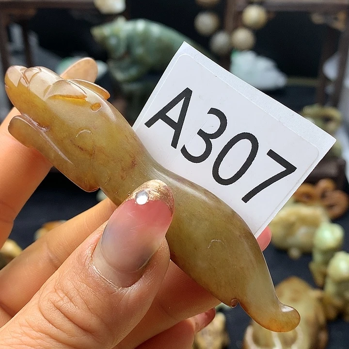 和田玉未镶嵌车挂