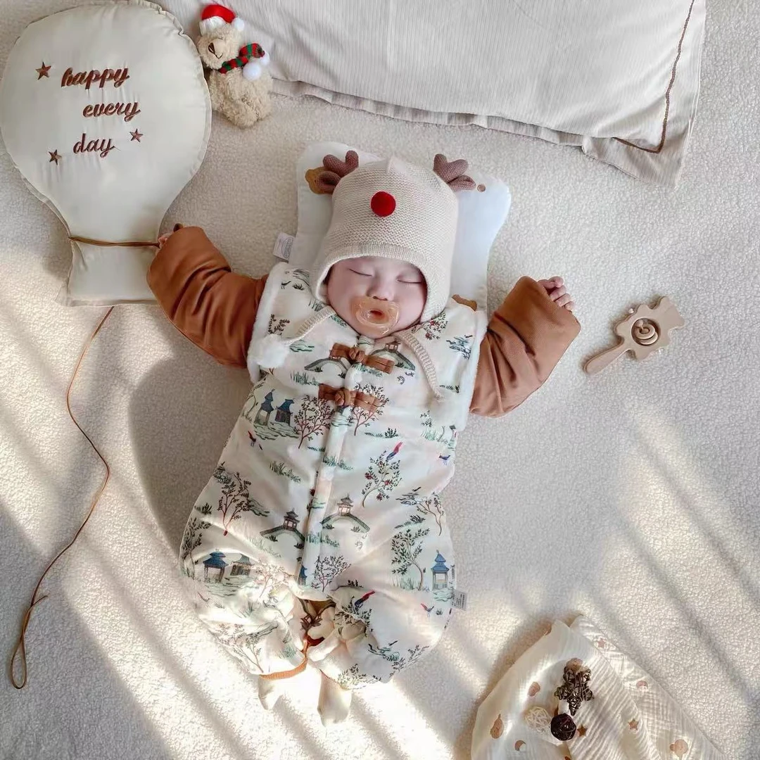 新生婴儿连体衣冬季加厚加绒拜年服夹棉保暖哈衣宝宝冬装衣服棉服