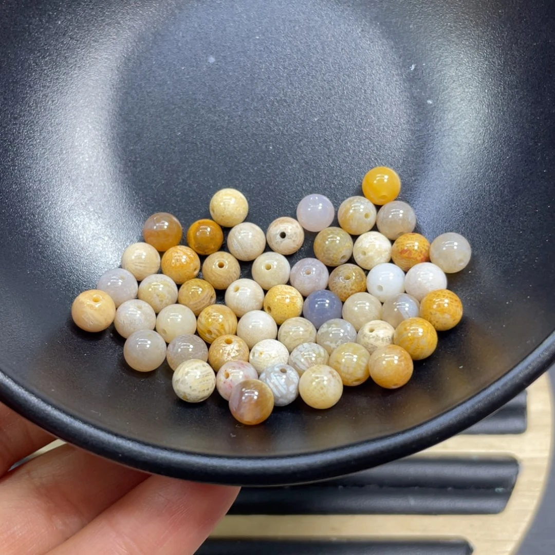 萝***B硅化玉未镶嵌颈饰k1