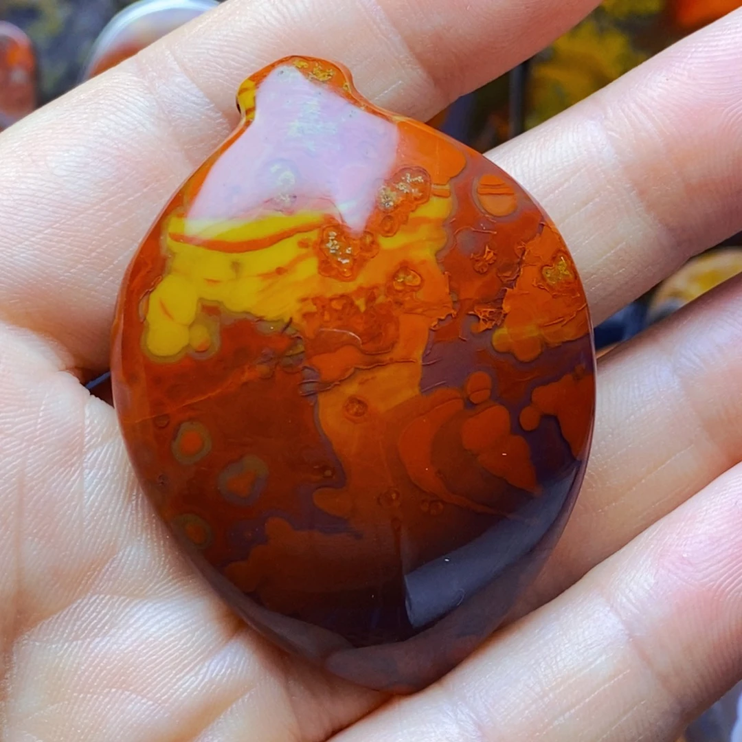 宿***玛瑙/玉髓颈饰未镶嵌