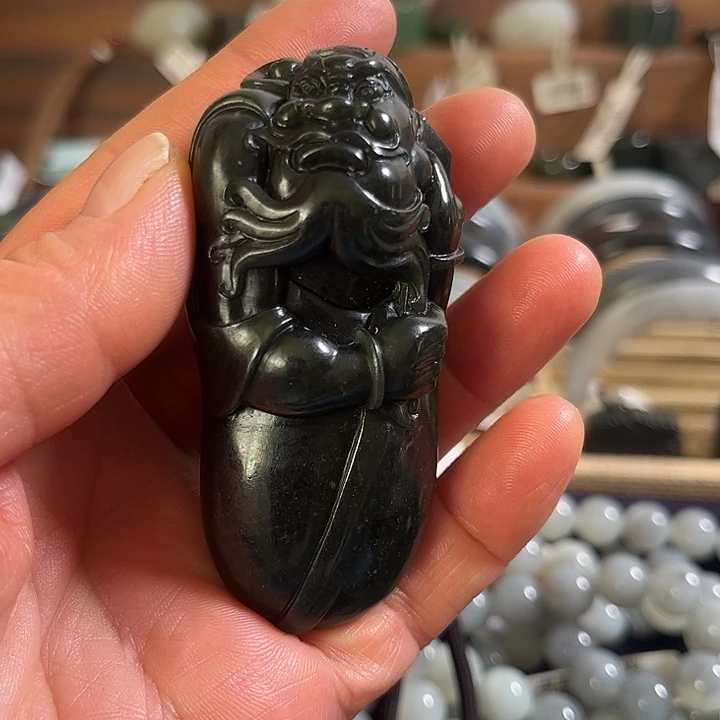 和田玉未镶嵌颈饰新疆和田玉黑青籽钟馗手把件