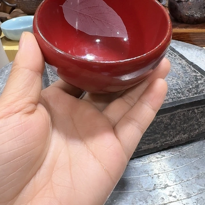 主人杯一个，瓷？？品茗