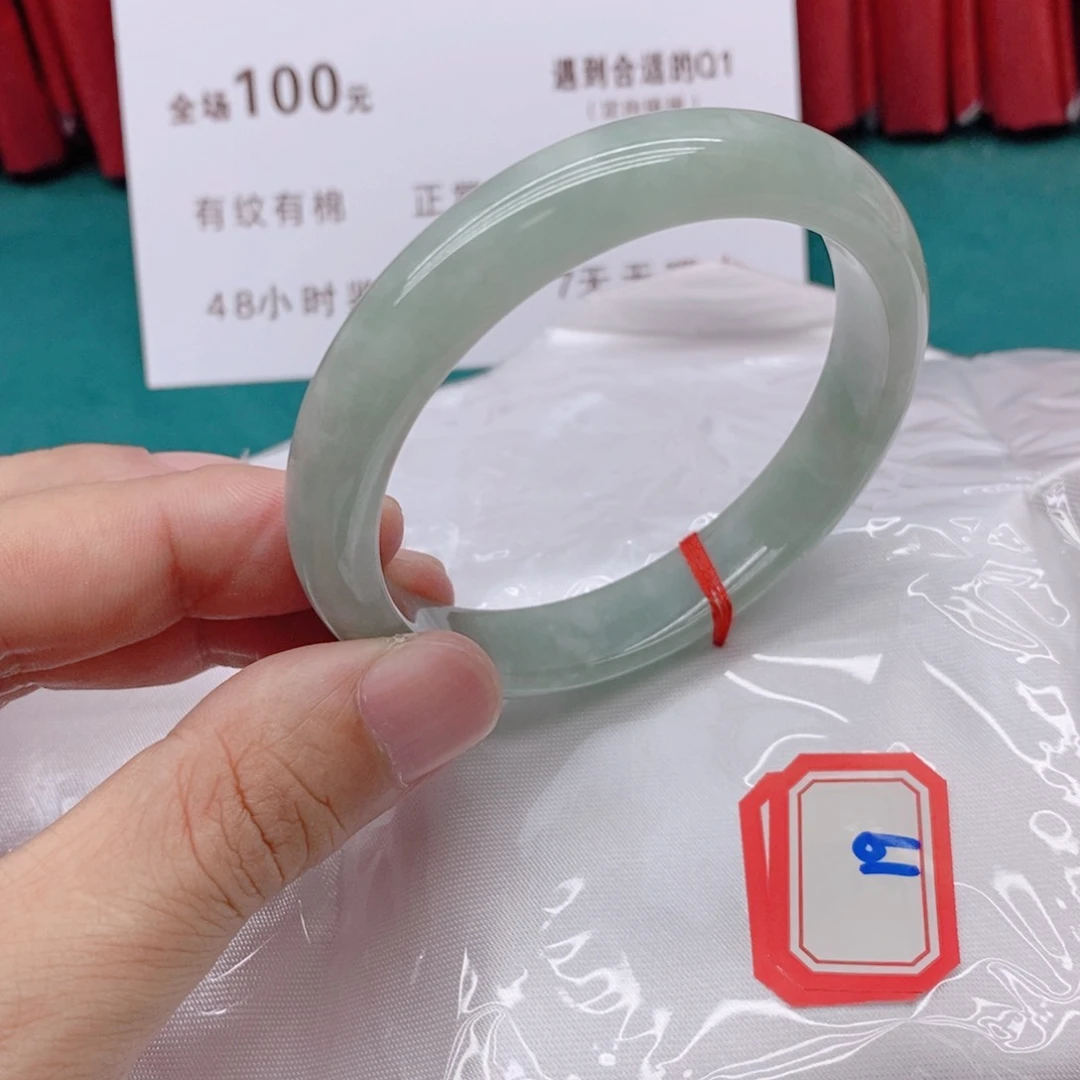 翡翠手镯未镶嵌199999999