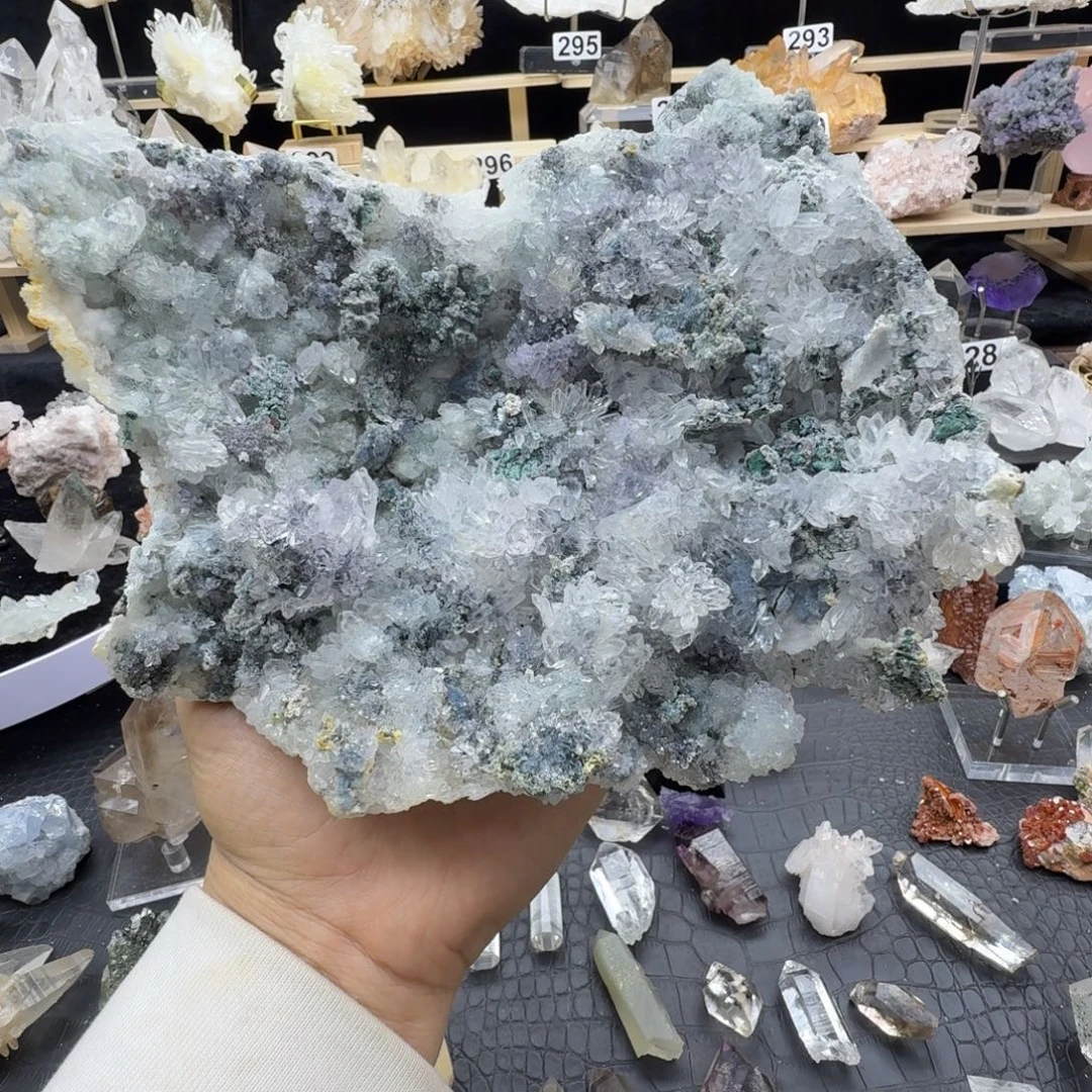 J***7石材天然水晶摆件