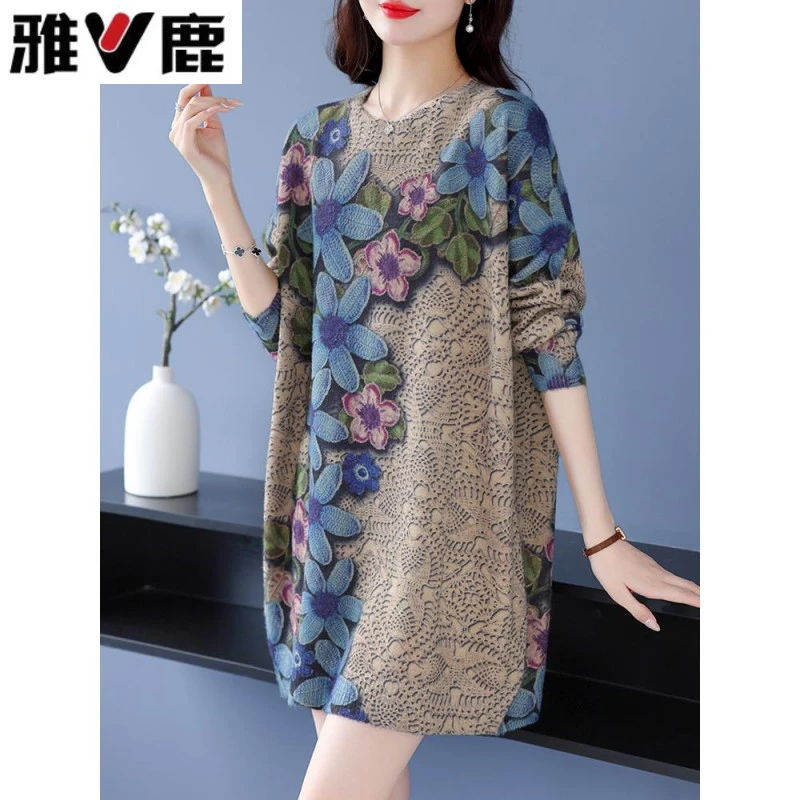 雅鹿高端品牌秋冬中长款圆领毛衣女时尚针织印花加肥加大羊毛衫