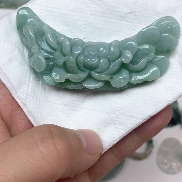 翡翠未镶嵌颈饰18号