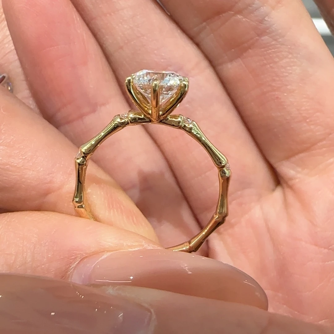 18K金镶嵌实验室培育钻石1卡竹节设计款12