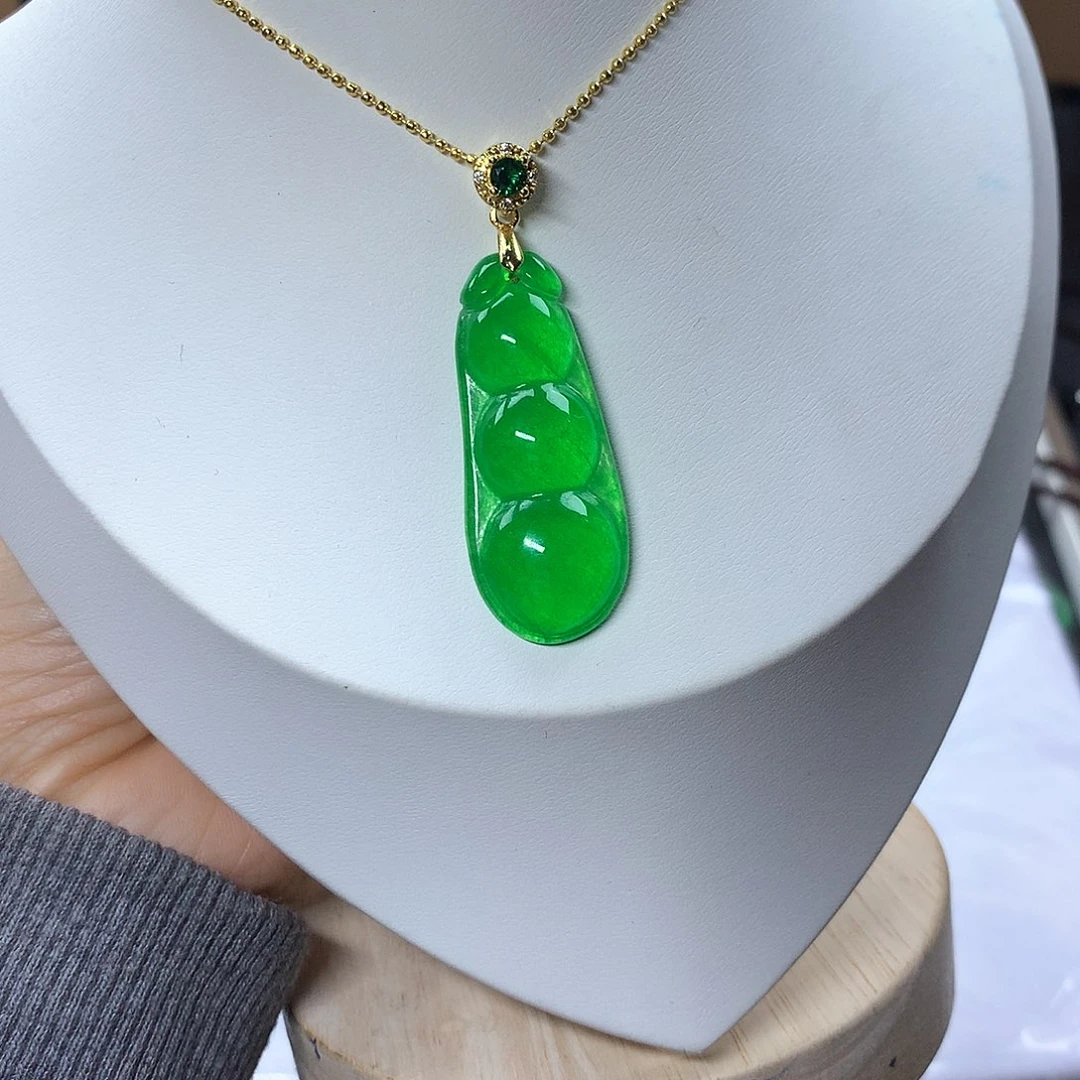 翡翠颈饰未镶嵌我