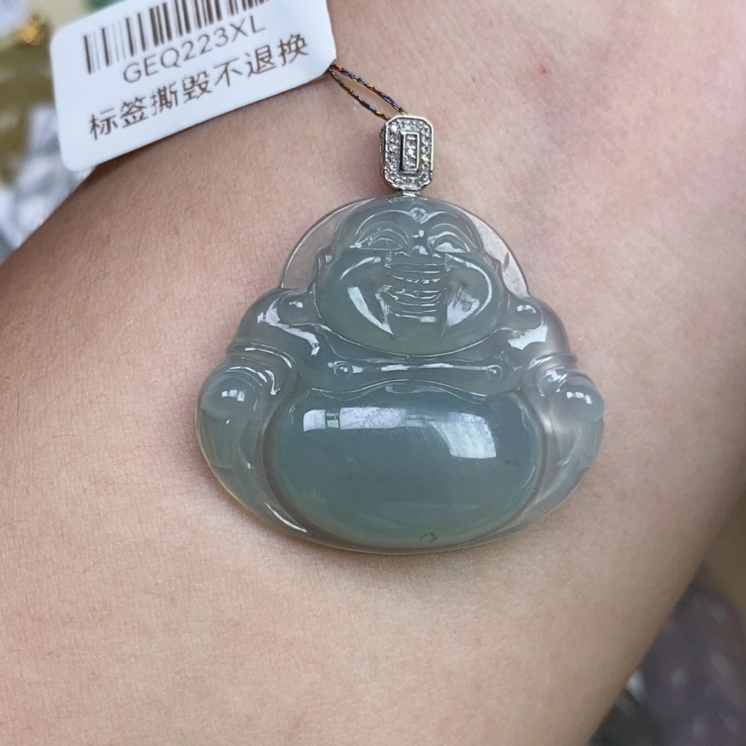 颈饰18K金镶嵌翡翠佛公