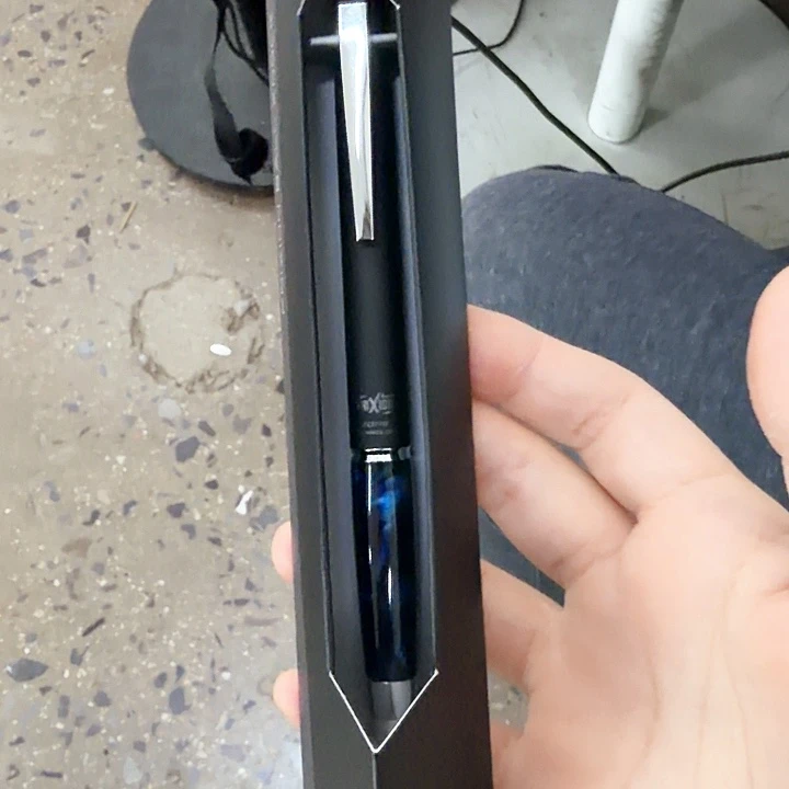 我***呢百樂靈感藍墨摩擦1支