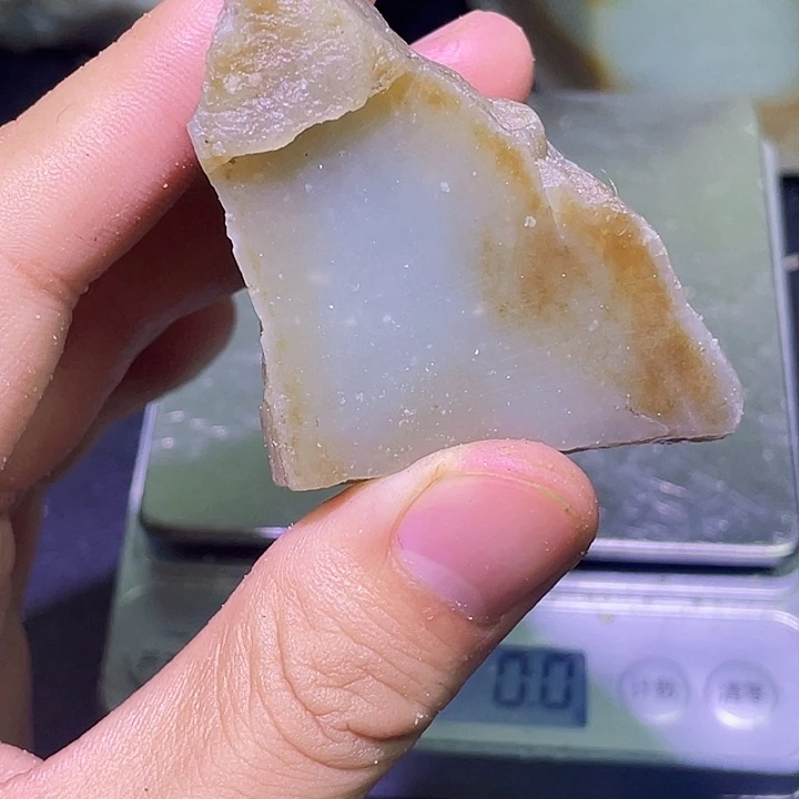 和田玉（糖玉）未镶嵌珠宝半成品