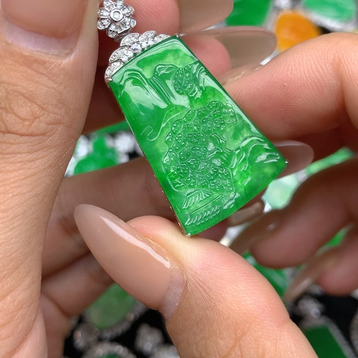 翡翠18K金镶嵌吊坠(不含链)