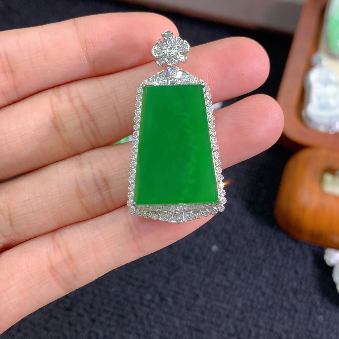 翡翠18K金镶嵌吊坠(不含链)无事牌