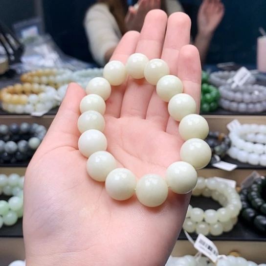 未镶嵌和田玉手链