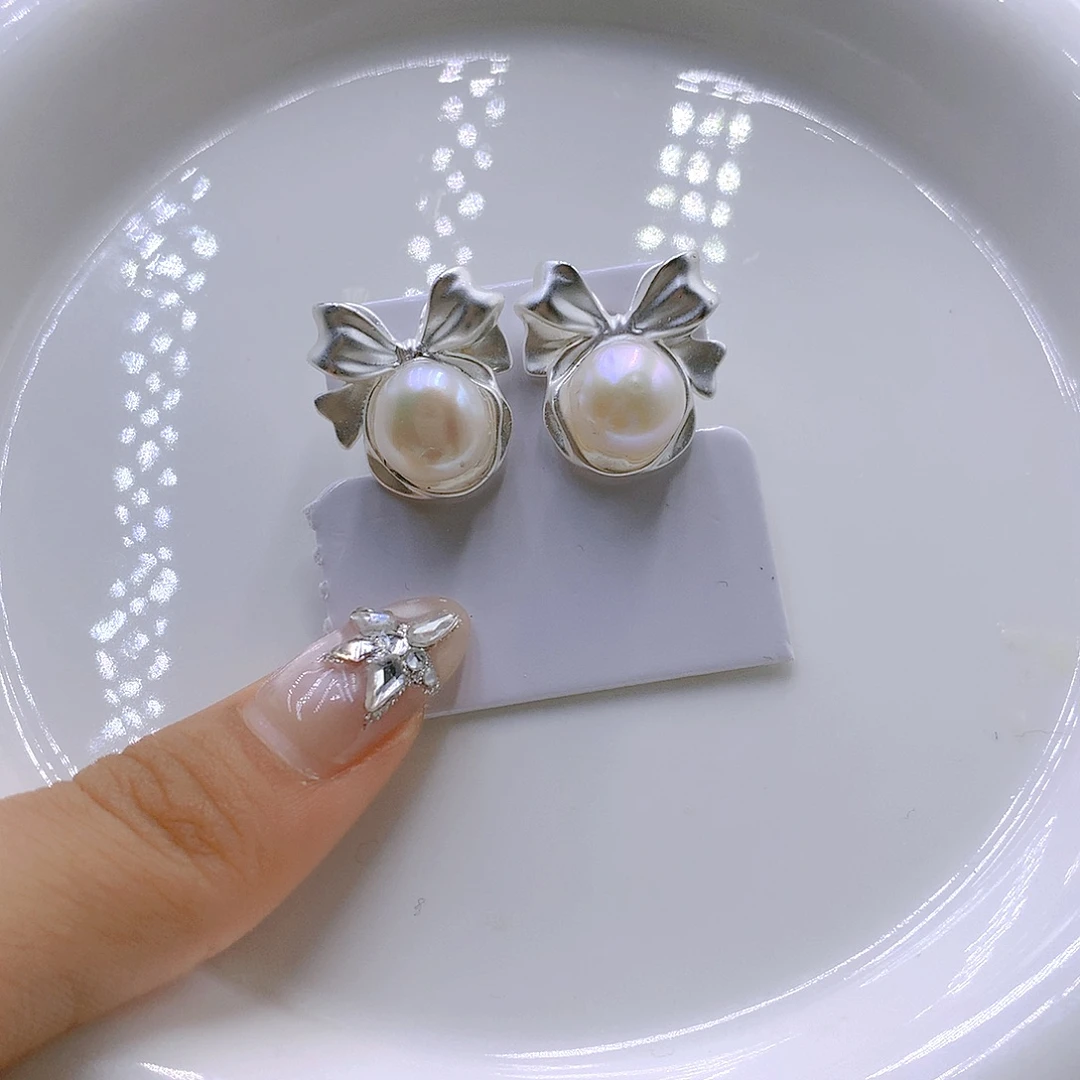 银S925镶嵌耳饰淡水珍珠