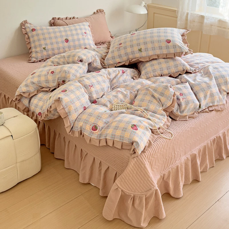 2025新款印花云感双层纱柔软舒适 夹棉床盖四件套 网红学生小清新