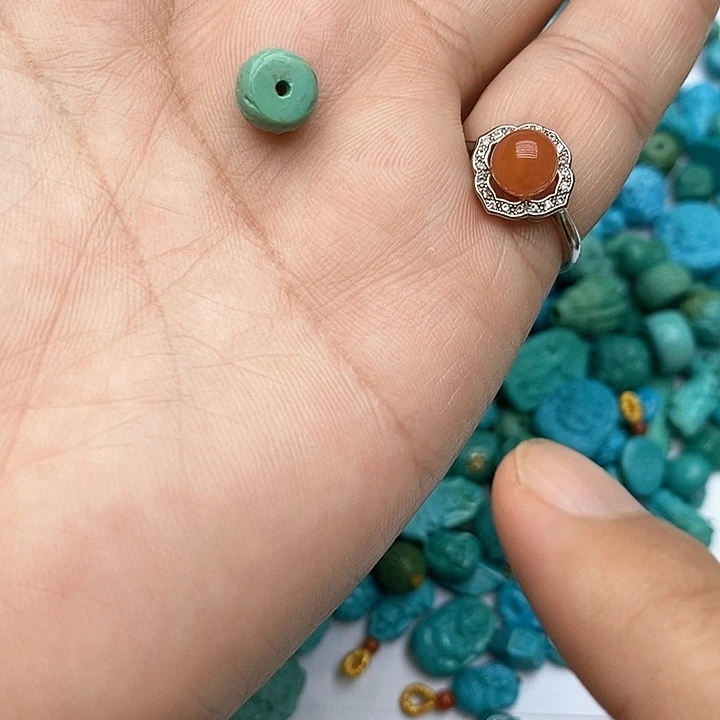 南红玛瑙未镶嵌珠宝奇石